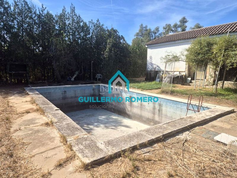 Foto f34e9ee5-25e8-4d78-9c70-f80b25a746ab. Masia a Puebla del Río (La)