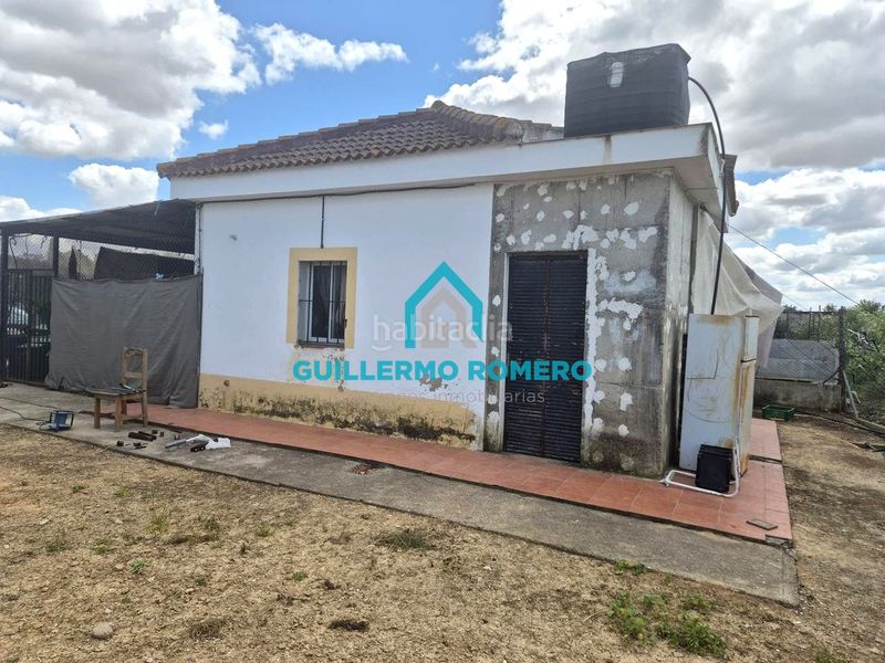 Foto c6abc549-8605-4850-839d-8b844a2e4a3d. Masia a Coria del Río