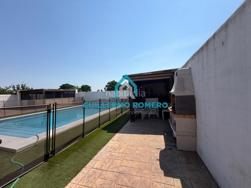 Foto 46bab73f-7786-48d5-9635-3653a3bb56fa. Masia a Puebla del Río (La)