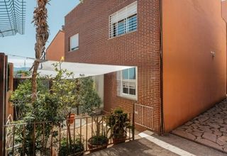 Casa aparellada a Centro