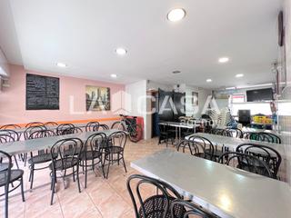 Local commercial à La Mina. Bar con licencia c3 y terraza  ideal para restauración