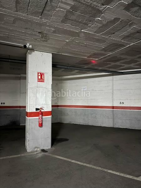 Foto c99300f4-bdfd-4423-b85f-19375f288941. Parking voiture dans Llefià Badalona