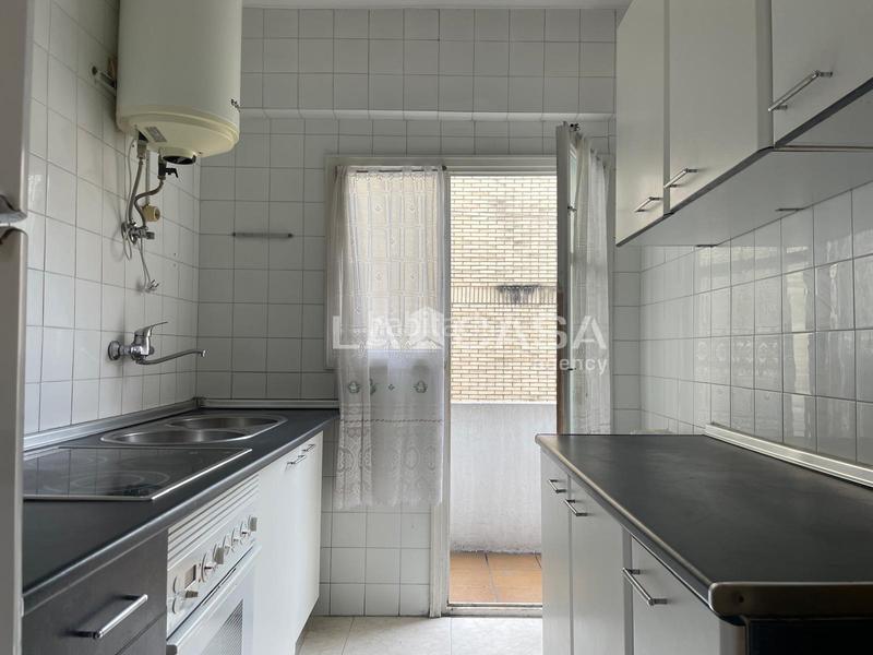 Foto 1fca3b06-af64-4ffb-a75d-025c42435f0d. Flat with heating parking in Centro Valladolid