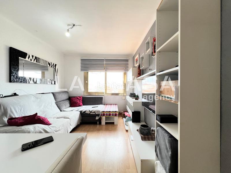 Foto 18b8952a-69dc-4ad2-bdfd-96c644fadfd6. Piso oportunidad por zona! en Artigues Badalona