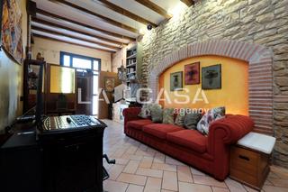 Maison jumelée à Horta. Oportunidad en la zona.!