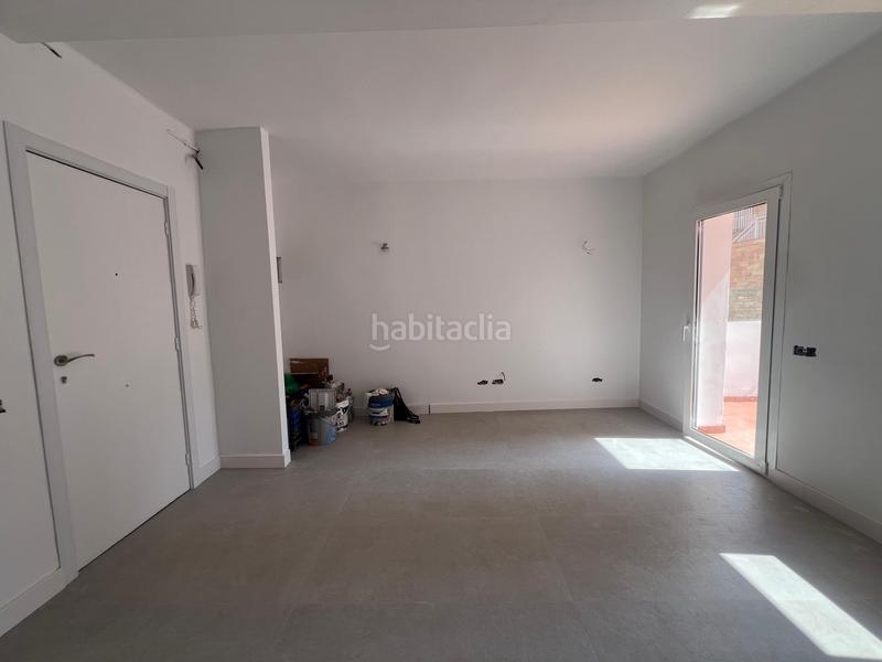 Foto 5a2719fe-dd32-44d8-82ad-323ad74ee36c. Piso oportunidad en la zona.! en La Gavarra Cornellà de Llobregat