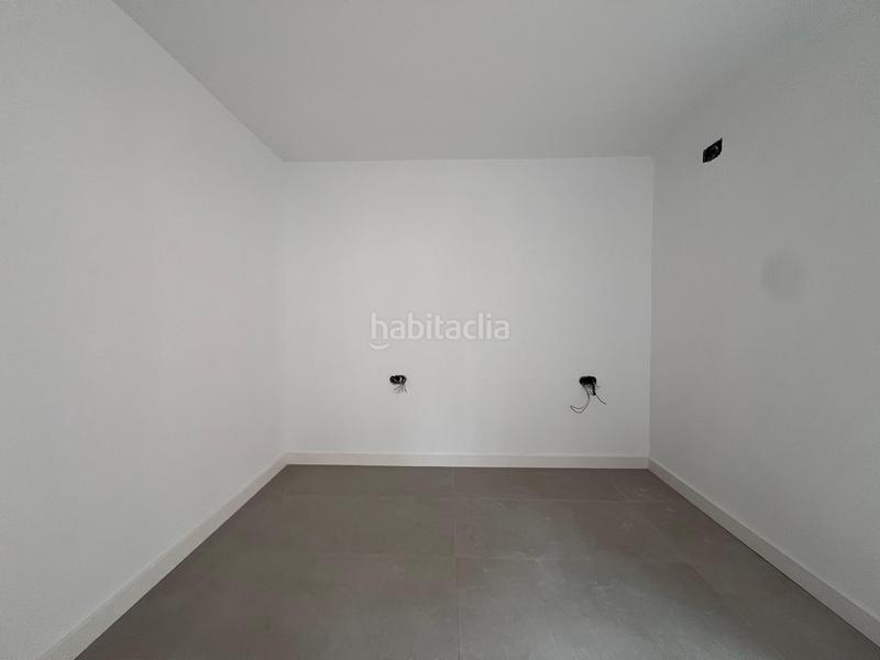 Foto b5661563-61a7-42bd-afd2-83a6bce9c51a. Piso oportunidad en la zona.! en La Gavarra Cornellà de Llobregat