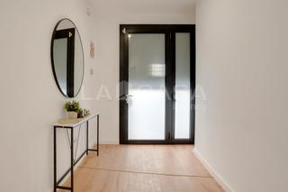 Ground floor in Pubilla Cases. Oportunidad unica planta baja reformada