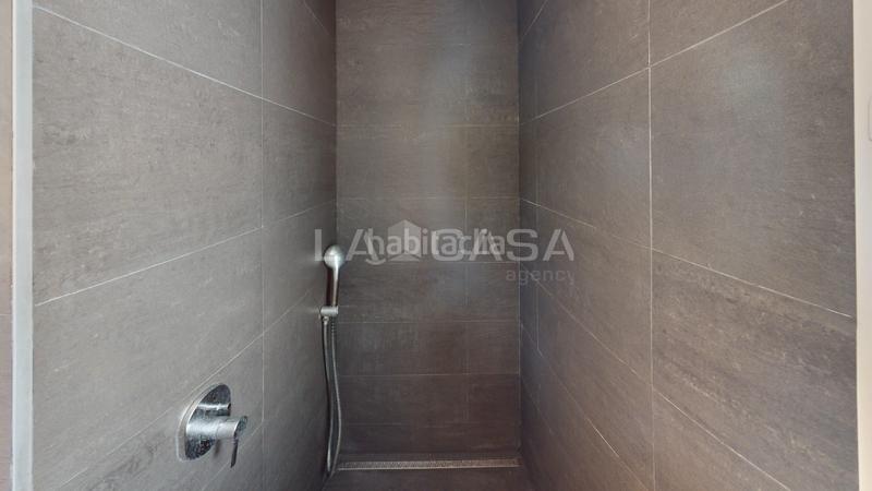 Foto 0ef658ed-16d7-4ee2-a44c-d6dbe78ddab5. Piso en Camí Fondo Valencia