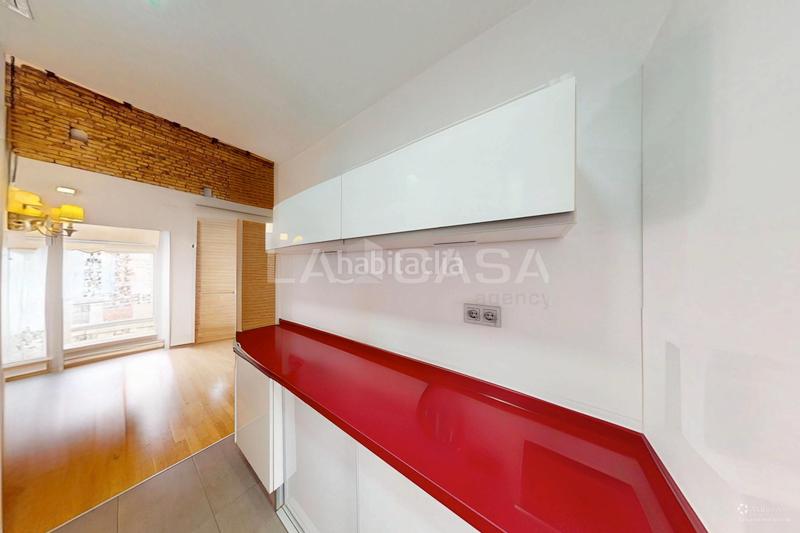 Foto 524cd6a6-60d5-4209-becd-eb995fdbbcd6. Piso en Camí Fondo Valencia