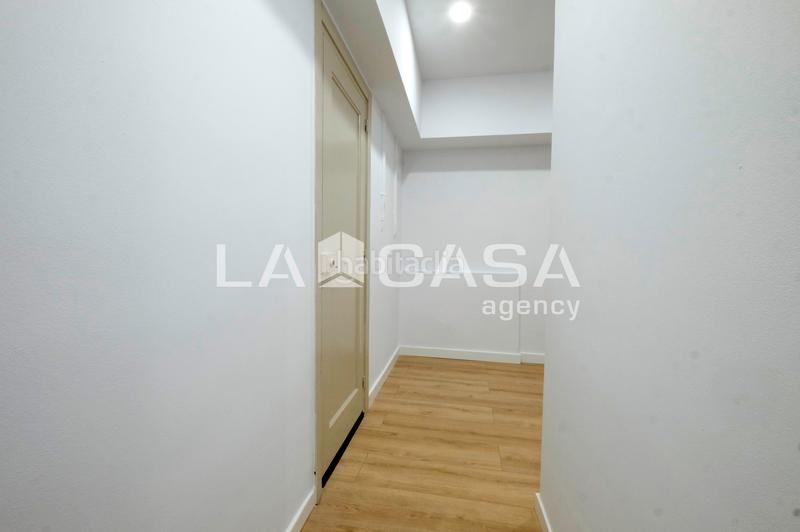 Foto abcca8e7-0826-4bd4-9add-5293049a15ce. Locale commerciale in Vilapicina - Torre Llobeta Barcelona
