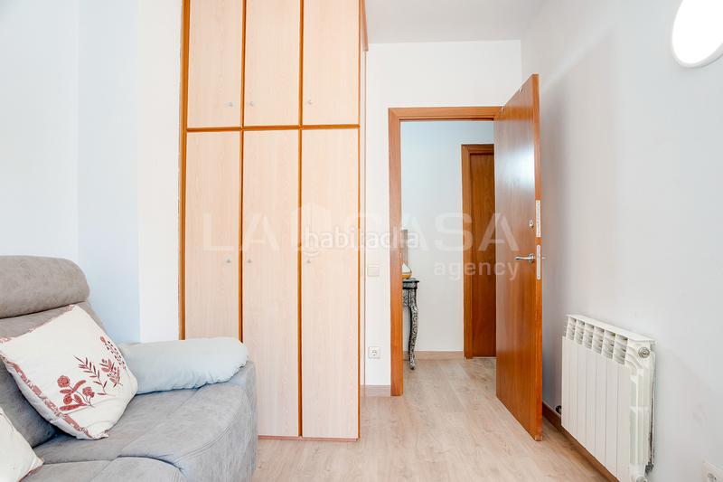 Foto 3335a503-1ee3-4eb3-8742-e403e8665d44. Piano terra con parcheggio piscina in Canovelles