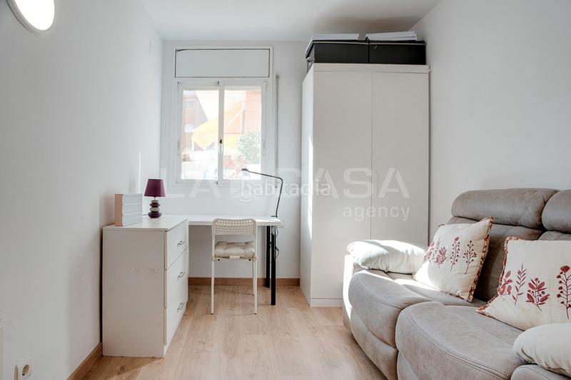 Foto 63011bfb-022f-4657-9e50-718bb190b2ce. Piano terra con parcheggio piscina in Canovelles