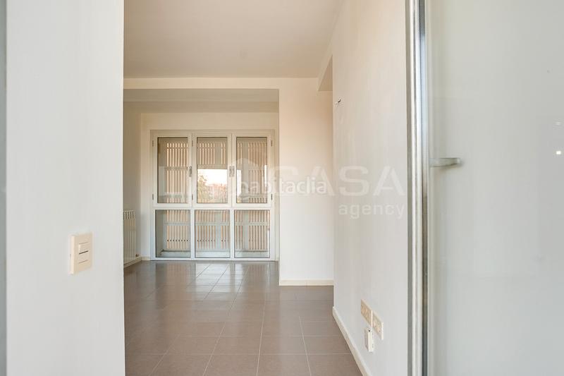 Foto 0d7ec327-ec7c-4a3b-9a4f-fd84a95a3a7e. Etagenwohnung mit heizung parking in La Catalana Sant Adrià de Besòs