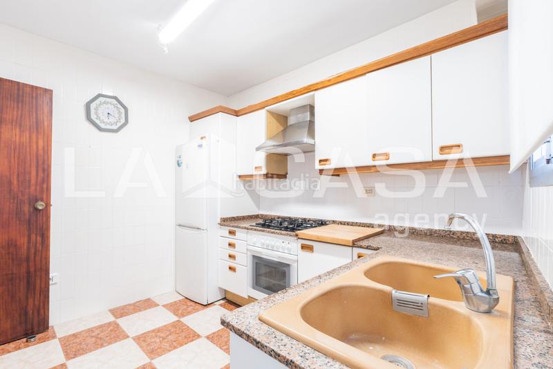 Foto 0a004be0-2aa7-4034-babc-439202d9f3ff. Flat with heating in Albors Valencia