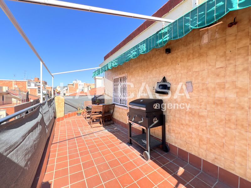 Foto 20e4f228-64dd-4825-8258-6b1436627303. Àtic a Prosperitat Barcelona