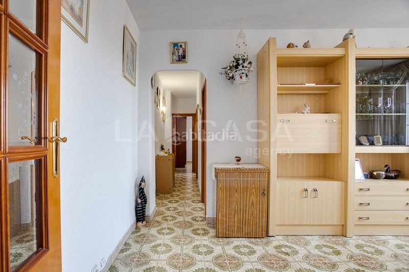 Foto de8ea666-3695-4291-a0cb-cf33a87cef89. Pis a Sant Ildefons Cornellà de Llobregat