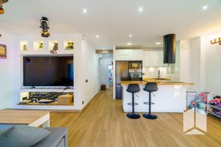 Pis a Baixador. Hermoso piso a un paso de la playa!