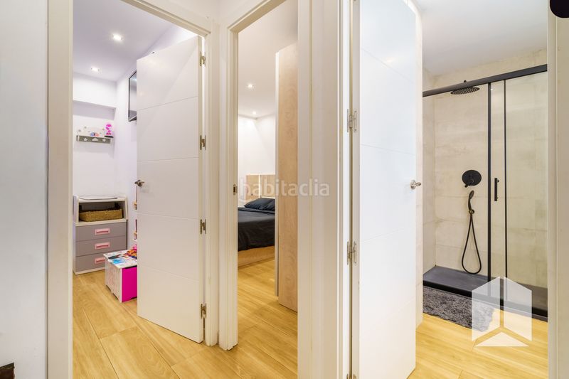 Foto 230cc354-f8a1-4b9c-bb31-efda7cd7f8c3. Pis amb aparcament piscina a Baixador Castelldefels