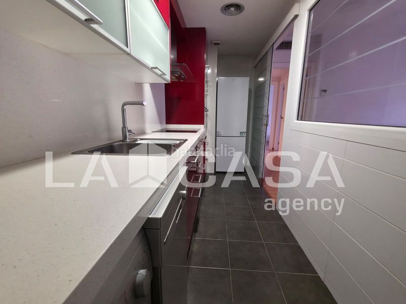 Foto 336de258-f3bb-409e-811e-8f21028bd3c5. Pis amb piscina a Can Gambús Sabadell