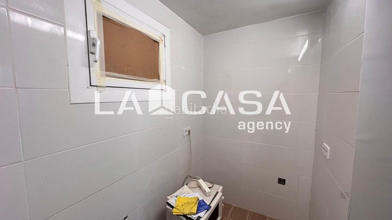 Foto acbb31da-bf1d-4435-9d59-d730bbe4f3af. Local comercial a Prosperitat Barcelona