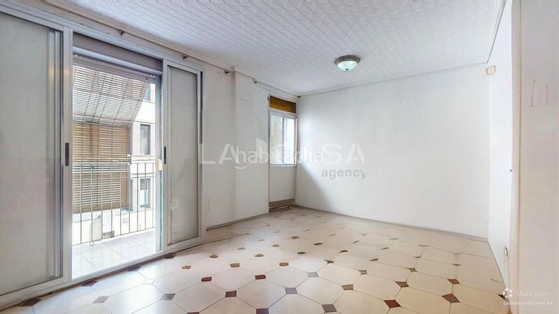 Foto e8147b94-ea70-4a05-b60d-1e4dbf7298c3. Pis a Malva Rosa Valencia