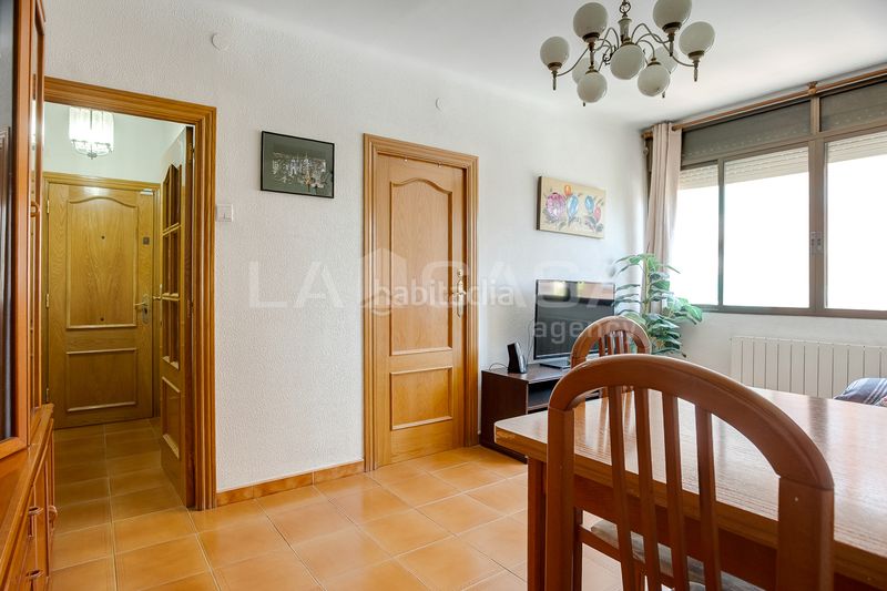Foto 3e6a7e40-f153-48c2-91d0-d79730b627f8. Pis amb calefacció a Sant Ildefons Cornellà de Llobregat