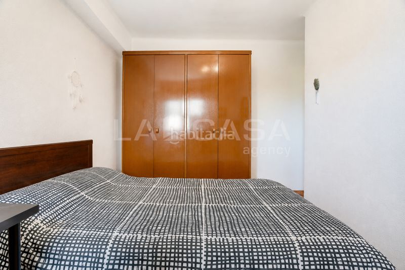 Foto ede6a2dd-1969-4414-8ba8-fb680de15317. Pis amb calefacció a Sant Ildefons Cornellà de Llobregat