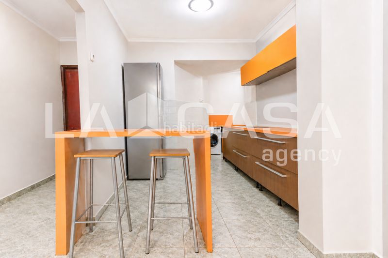 Foto e59e45fd-e0ee-4ccf-bdf1-abf4a4fdb753. Pis a Aiora Valencia