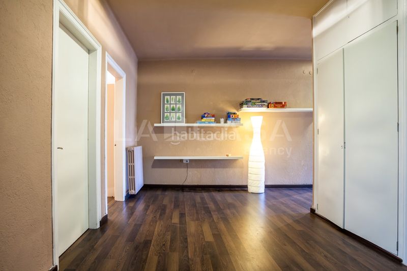 Foto f7c7fa1d-baf7-466f-96b0-ad977ae87e4c. Casa amb aparcament a Montmar Castelldefels