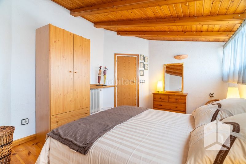 Foto 41341009-cd9c-4a7d-be6f-2f3e3a8682bc. Casa amb aparcament piscina a Montmar Castelldefels