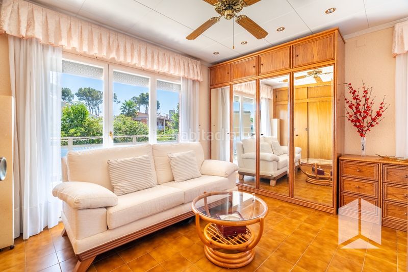 Foto 4f857338-2add-43e7-b7a2-d04624989071. Casa amb aparcament piscina a Montmar Castelldefels