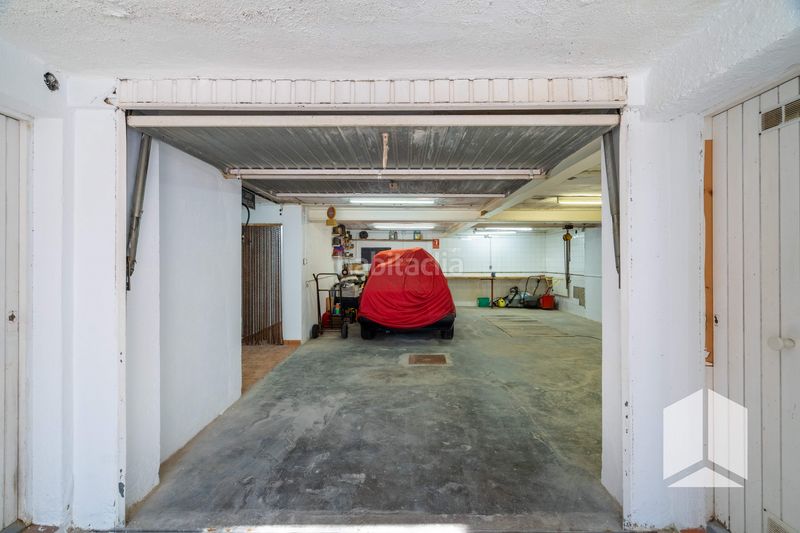Foto fe8c867c-6fbb-4d3e-b939-3d4c240357f3. Casa amb aparcament piscina a Montmar Castelldefels