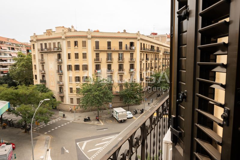 Foto f53bca98-ba3b-4944-b78d-067b7b98cc75. Pis a Navas Barcelona