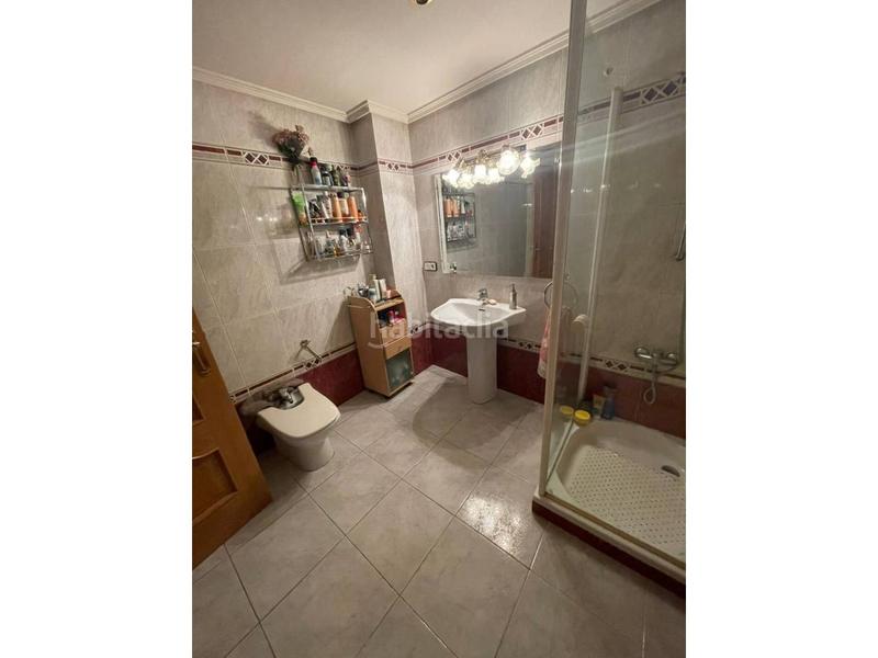 Foto 06e9340b-2bd0-4d8a-babf-243c6099be68. Pis amb aparcament a Centro Ciudad León