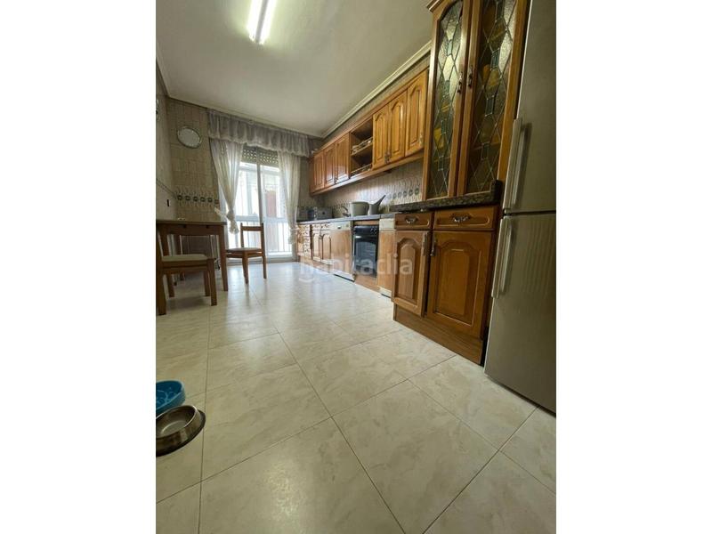 Foto 27e91ef0-ae21-4577-b2e0-e84b257e9445. Pis amb aparcament a Centro Ciudad León