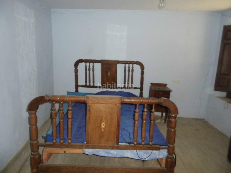 Foto 0003f711-6ded-42ee-adcb-ac69516160ef. Casa amb aparcament a Valdefresno