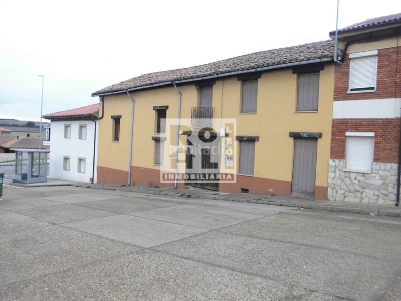 Foto 220eef33-82e4-48b0-84d1-7bd2e46aba05. Casa  en venta en Valdefresno