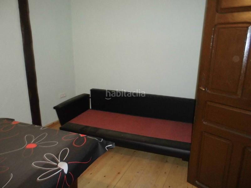 Foto 23eb8795-2d5c-4d10-9401-20446ba81e96. Casa amb aparcament a Valdefresno