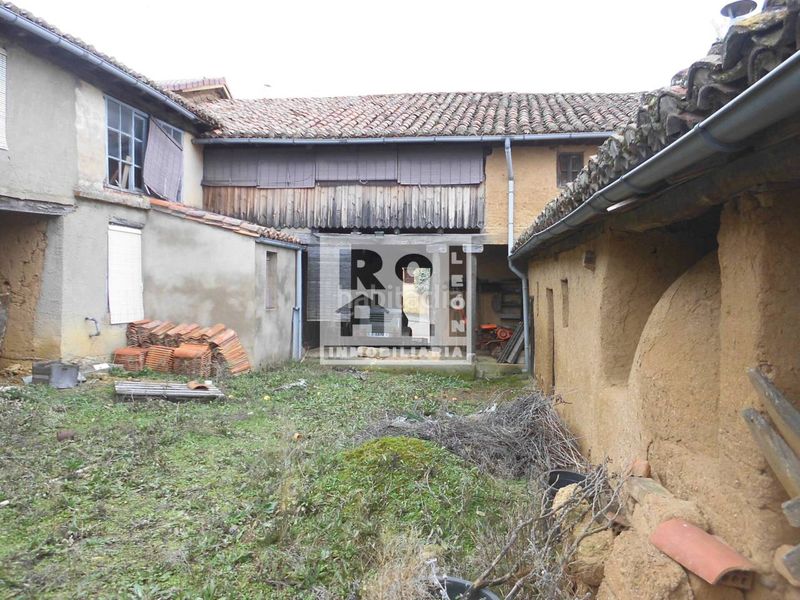 Foto 569abdc0-ca9e-42f6-811a-3eb04865ac34. Casa  en venta en Valdefresno