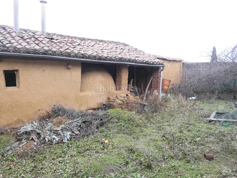 Foto 5d6996f5-3c11-4290-b216-18ee2fbe3f8b. Casa amb aparcament a Valdefresno