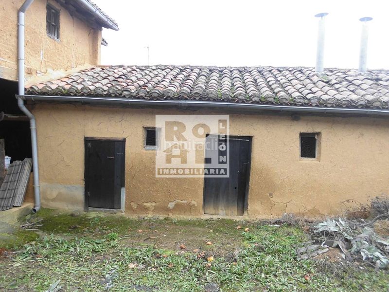 Foto 7f3a999b-d8f6-4eee-adfe-d8ef397fbcf6. Casa  en venta en Valdefresno
