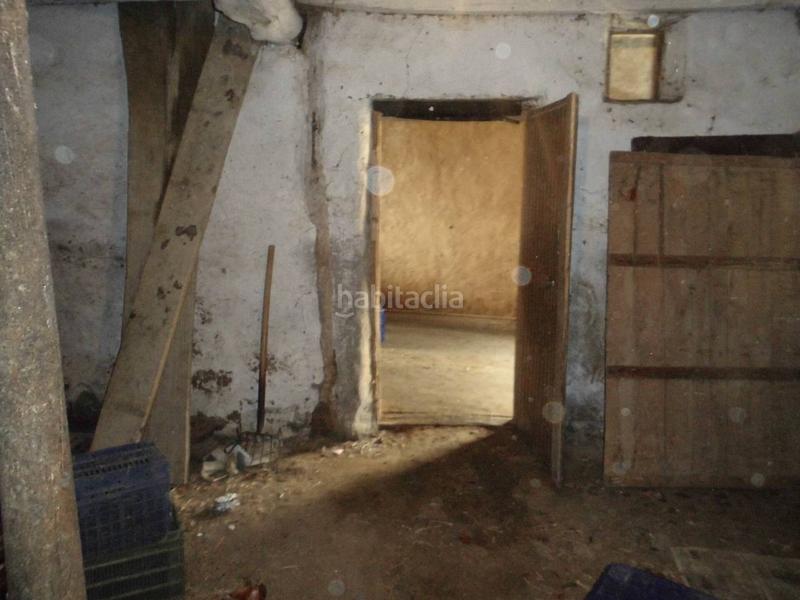 Foto a13521b4-62ff-463e-8fb4-62325d7d36b3. Casa amb aparcament a Valdefresno