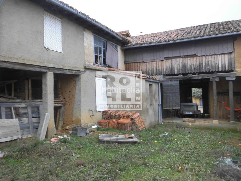 Foto aeb053e5-ea22-412a-97a9-c5ab2cde849d. Casa  en venta en Valdefresno