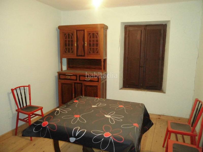 Foto d6316d31-f4e9-442b-86aa-22084493fdaa. Casa amb aparcament a Valdefresno