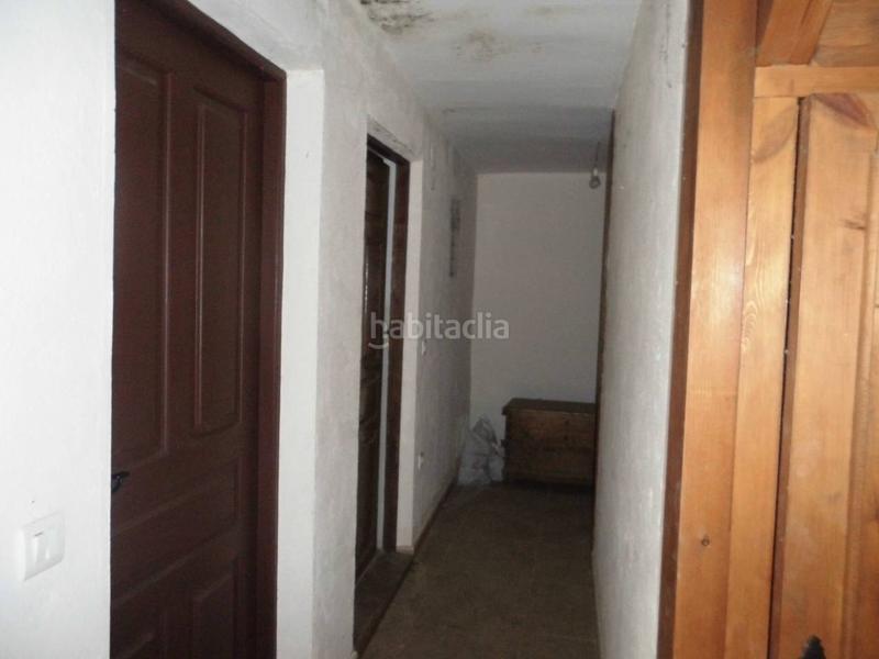 Foto ec4fed5a-faf0-470d-95ee-5adb8e0bb94d. Casa amb aparcament a Valdefresno