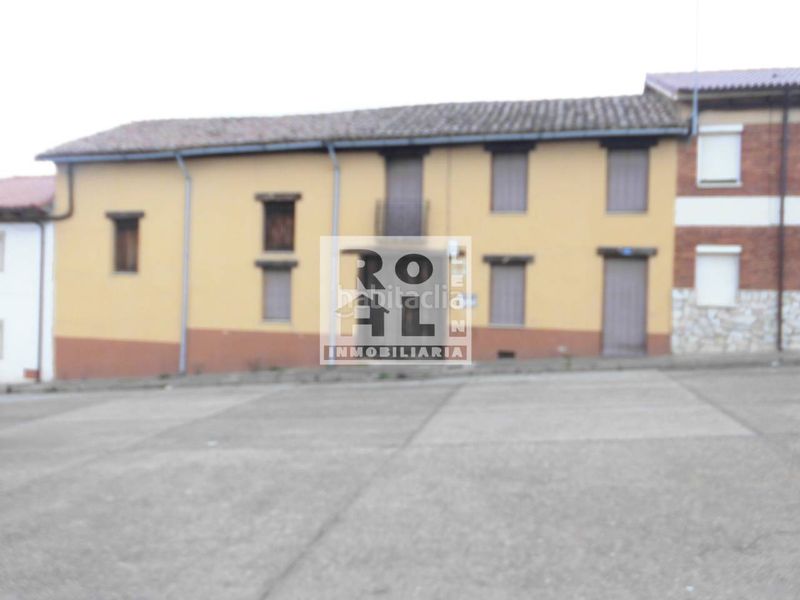 Foto ecc355fa-1836-435e-97dc-b339a6fa2589. Casa  en venta en Valdefresno