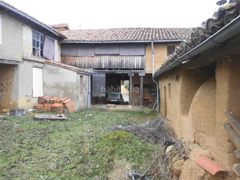 Foto f9514d04-ee1d-4fe7-99a7-59d7036f8e26. Casa amb aparcament a Valdefresno