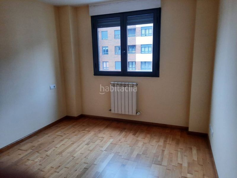 Foto ec9e01ea-c20a-4626-8616-1eb066c7d24e. Pis amb calefacció aparcament a El Soto León