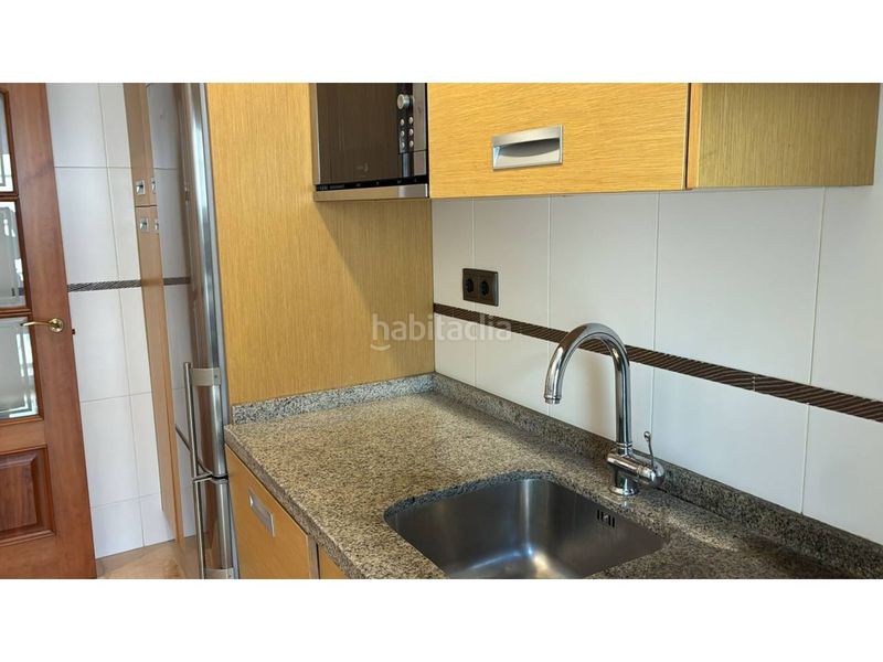 Foto b25f5e0a-eb81-4257-842d-04a05216b619. Apartament amb calefacció aparcament a Centro Ciudad León